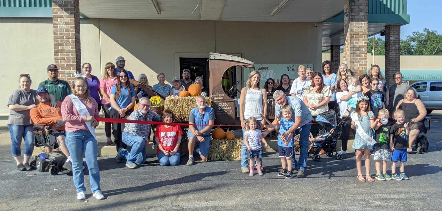 82 Marketplace Ribbon Cutting