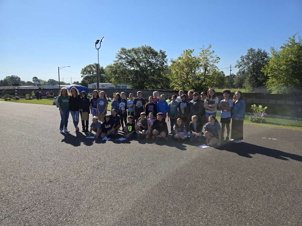 School Visitors at the Wall School Visitors at the Wall