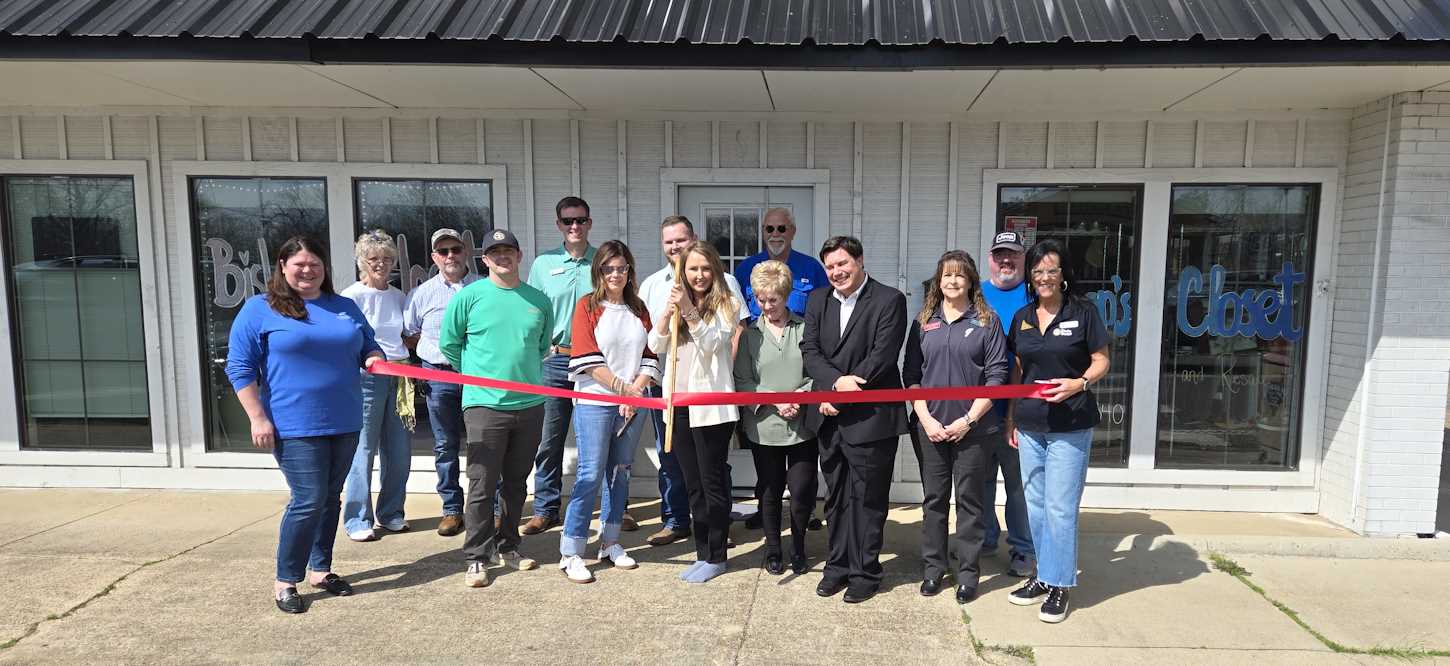 Ribbon Cutting at Bishops Closet