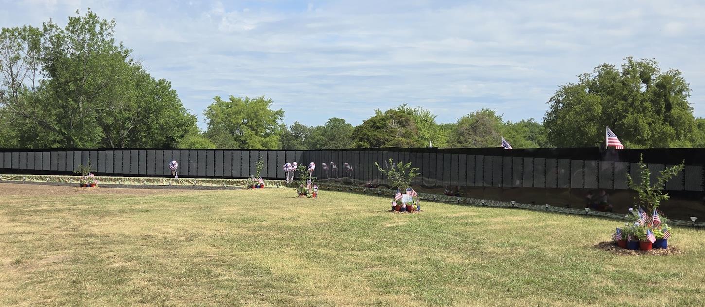 Talco The Moving Wall