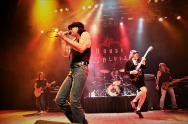 BACK IN BLACK (AC/DC TRIBUTE BAND)