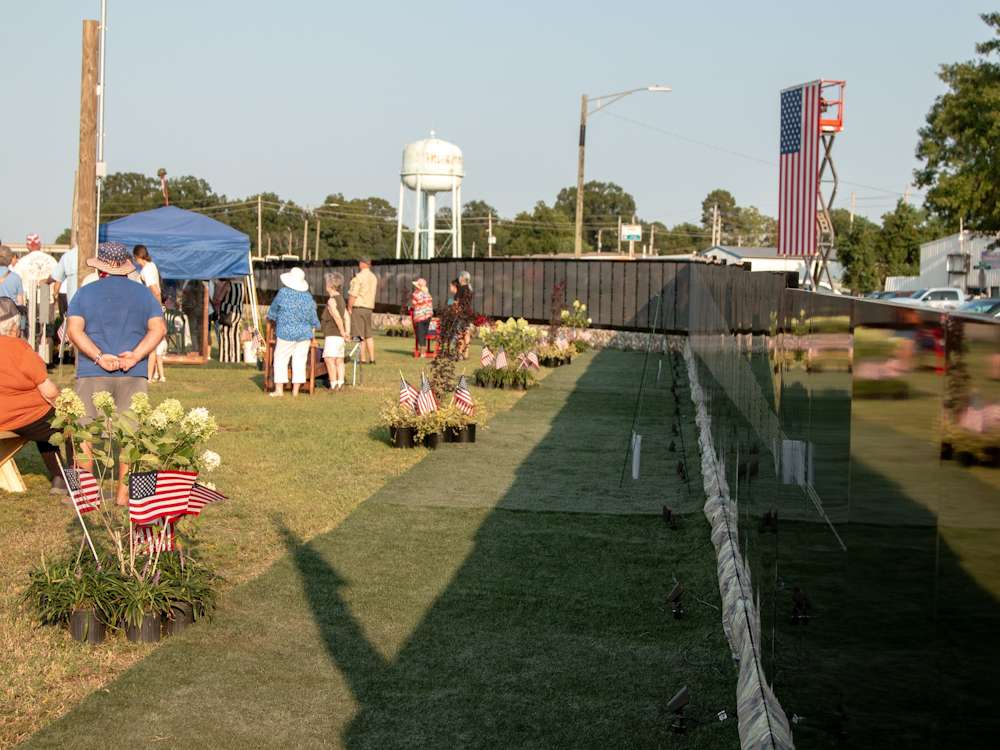 Visitors at the Wall Visitors at the Wall