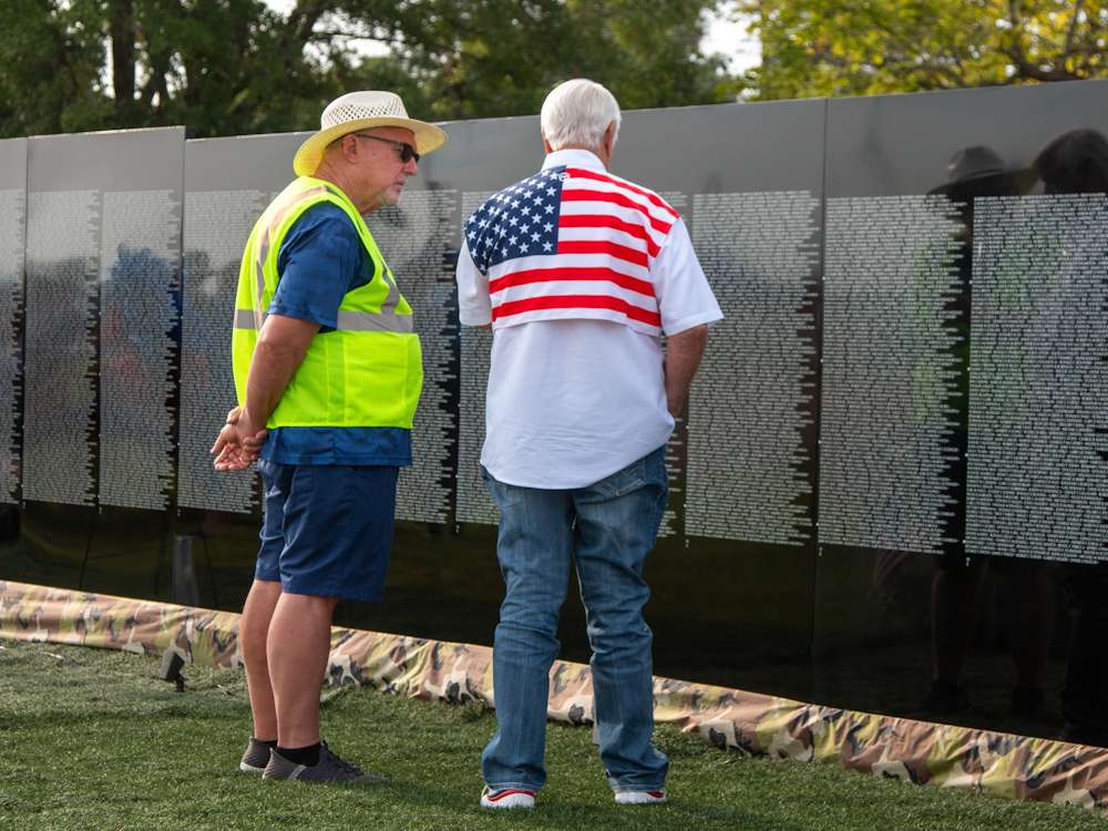 Visitors at the Wall Visitors at the Wall