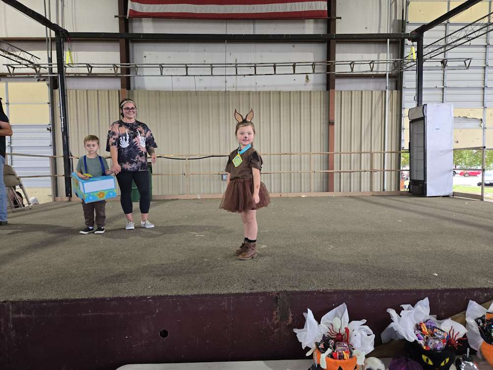 Fall Festival & Chili Cookoff Costume Contest Winner Fall Festival & Chili Cookoff Costume Contest Winner