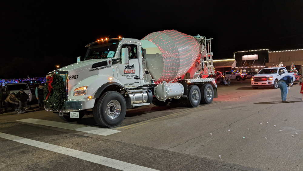 Parade 14c Parade 14c